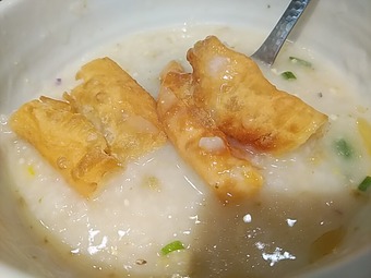 油条 揚げパン 貝出汁お粥 新橋駅前ビル 新橋ランチ 鬼貝 おうがい