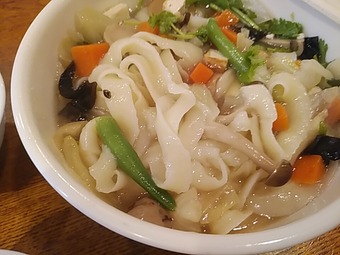 新橋 シーアン XI'AN ランチ 素菜麺 野菜刀削麺