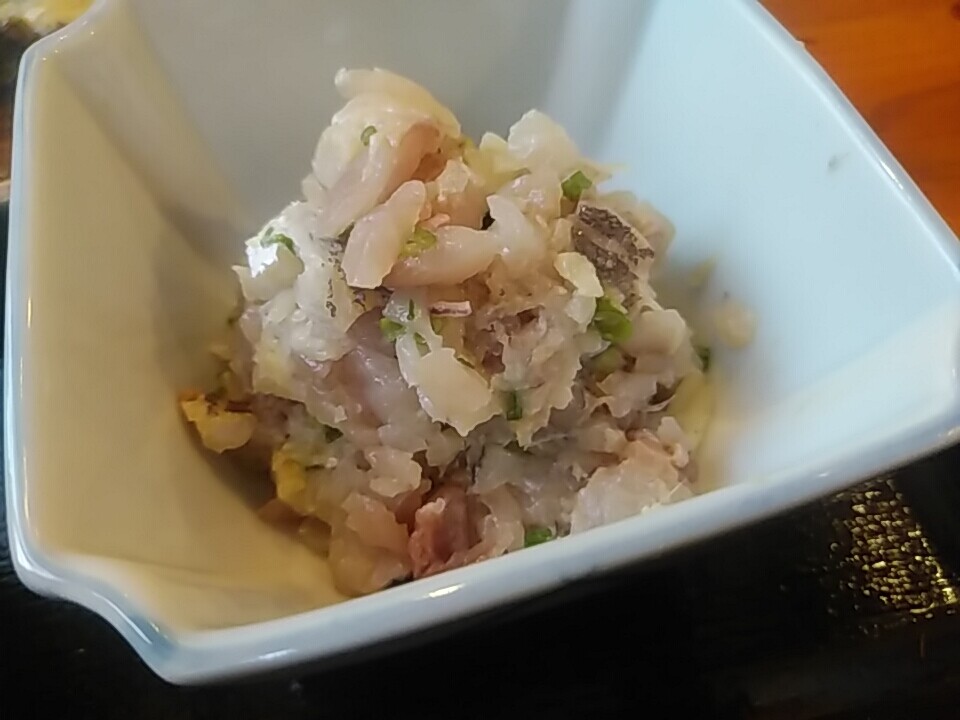 新橋 みこ市場 あじ定食 アジの干物となめろうを堪能できる あら汁が美味い 汐留 新橋 銀座 B級 ランチ グルメ