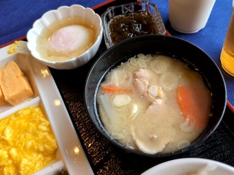 豚汁 朝食バイキング アパホテル&リゾート札幌 食べ放題