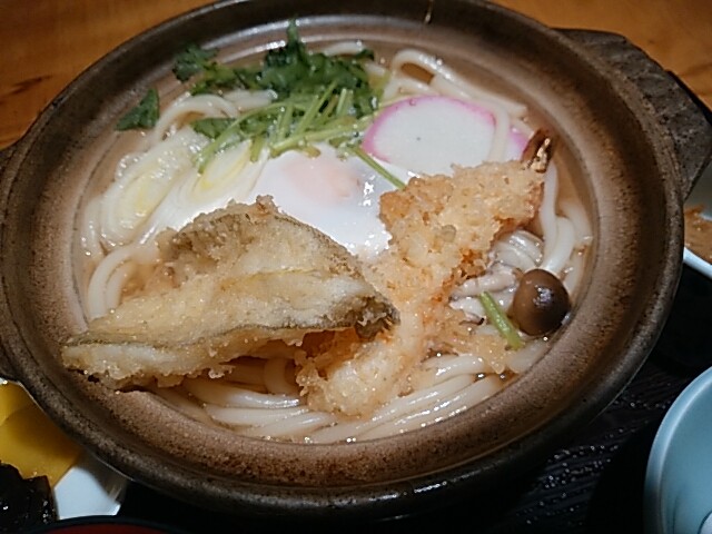 新橋 ひでや 鍋焼うどん 冬季 1000円 定番 とても良い 汐留 新橋 銀座 B級 ランチ グルメ