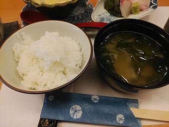 銀座ランチ 赤井 あかい ご飯 味噌汁 生わかめ