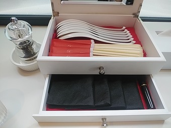 新橋ランチ 新橋ラーメン らぁ麺ドゥエイタリアン 卓上