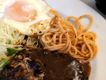 �ϥ�С����꿩 �쥹�ȥ������ ��¥��� ���Ϸ���ο���