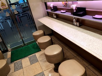 店内 名代富士そば 新橋駅前店 24時間営業