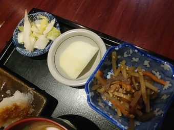ニュー新橋ビル 椿 つばき ランチ 小鉢
