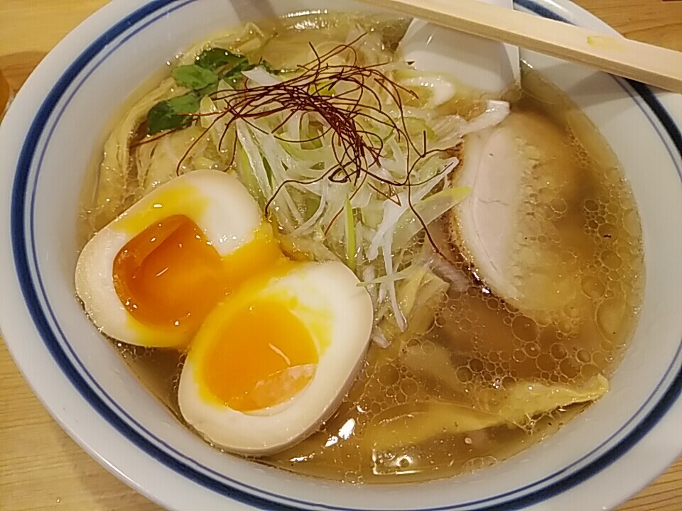 新橋 くろおび 天然素材へのこだわり 明治天皇玄孫 竹田恒泰氏のお店 くろおびラーメン 1100円 汐留 新橋 銀座 B級 ランチ グルメ