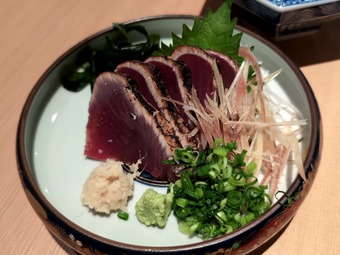 カツオの塩タタキ 博多ちょうすけ中目黒店 居酒屋