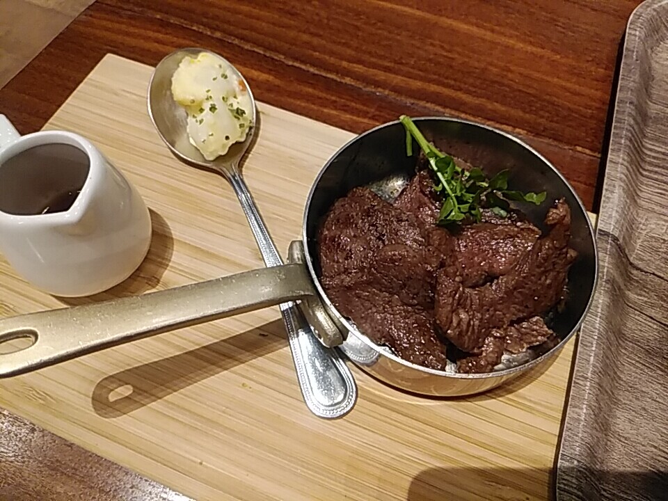 新橋ランチバイキングｃｐ最強レベル Moku モク ランチビュッフェ999円 1円でカットステーキも付く カレーが美味い 汐留 新橋 銀座 B級 ランチ グルメ