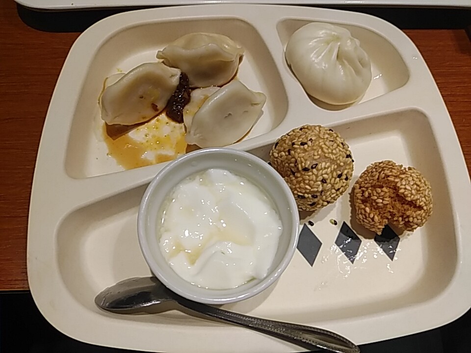 銀座夜市 中華ランチバイキング1000円 もーれつにコスパ良い 汐留 新橋 銀座 B級 ランチ グルメ 銀座夜市 中華ランチバイキング1000円 もーれつにコスパ良い 汐留 新橋 銀座 B級 ランチ グルメ