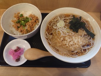 新橋かのや 鶏そぼろ丼セット ワンコイン