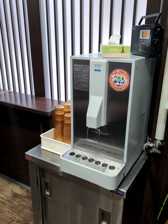 給水機 神保町立ち食いそば 梅市 うめいち ドランク塚地