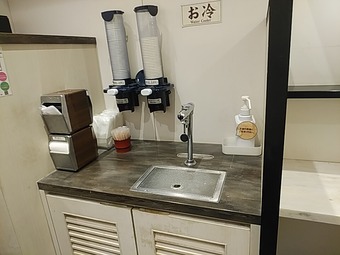 新宿駅構内 立ち食いそば 箱根そば本陣
