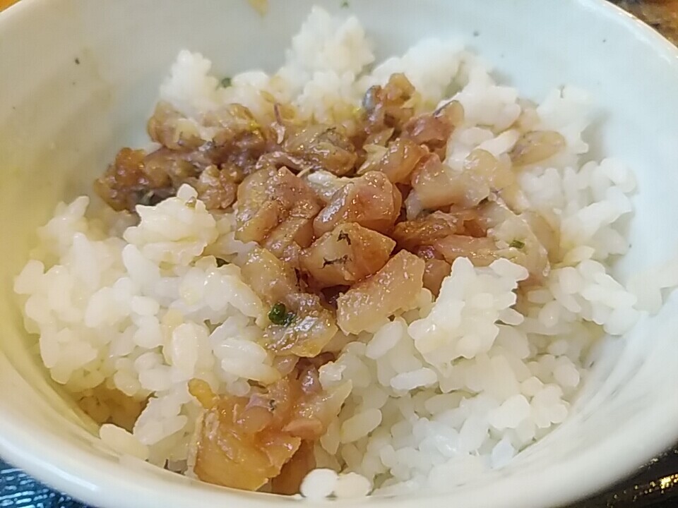 新橋 みこ市場 あじ定食 アジの干物となめろうを堪能できる あら汁が美味い 汐留 新橋 銀座 B級 ランチ グルメ