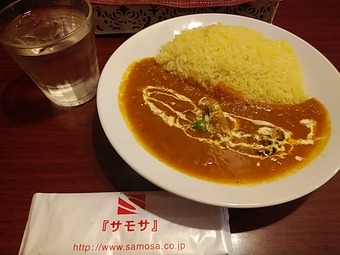 新橋ランチ 新橋カレー サモサ 新橋ワンコイン 日替わりカレー