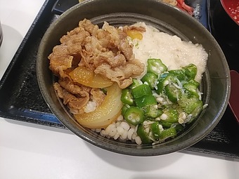 吉野家 牛皿麦とろ御膳