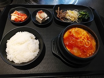 新橋ヨプの王豚 ヨブの王豚 ランチ 海鮮スンドゥブチゲ