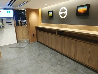 店内席 立ち食いそば 東京駅そばいち