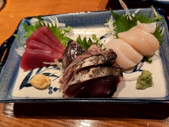本日の刺身盛り合わせ 門前仲町 居酒屋ずもな 喫煙可能
