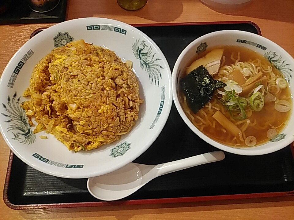 日高屋のキムチ炒飯が正式メニューで出没している 限定 美味いっすよ 半ラーメンセット760円 汐留 新橋 銀座 B級 ランチ グルメ 日高屋のキムチ炒飯が正式メニューで出没している 限定 美味いっすよ 半ラーメンセット760円 汐留 新橋 銀座 B級 ランチ グルメ