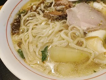 新橋ランチ 新橋あそこ ランチ トリプルスープラーメン 西欧ビル