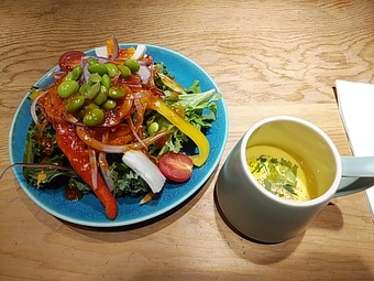 銀座 いぞら ランチ ケールサラダ 本日の冷製スープ