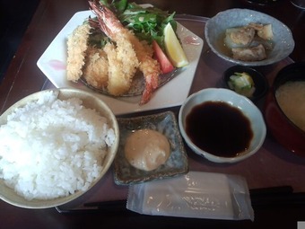 銀座 和らん ランチ 魚介のフライ 足赤エビ