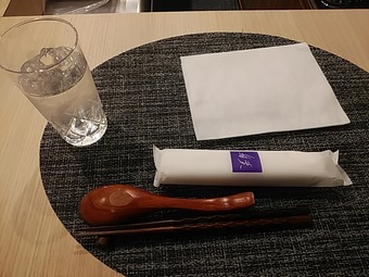 銀座ランチ 銀座ラーメン 小料理稲葉 味噌ラーメン 浅草開化桜 卓上