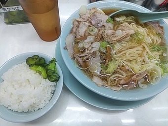 新橋駅前ビル地下 新橋ランチ 新橋ラーメン ニューともちんラーメン