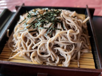 ざるそばと選べる小どんぶりセット 長南丼 長南カントリークラブ