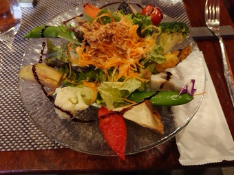 新橋 マルタ ランチ サラダ