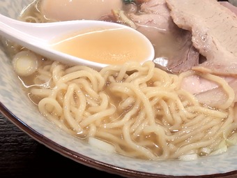 特製生姜塩ラーメン ハちゃんラーメン新橋店 汐留 八ちゃんラーメン