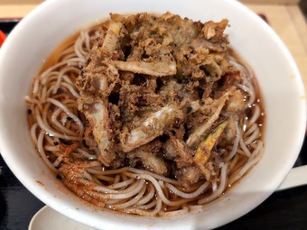 秋の味覚かき揚げ天玉そば 東京駅改札内立ち食いそば いろり庵きらく