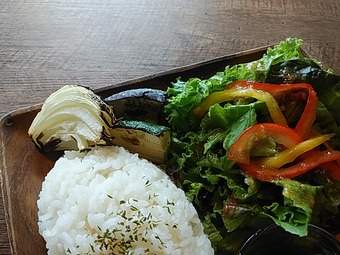 新橋 Nick & Noojoo ニックアンド農場 ランチ シュラスコ串プレート
