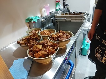 厨房 軟骨 沖縄そば専門店やんばる 汐留ランチ カレッタ汐留