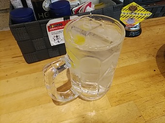 ビーフキッチンスタンド新橋店 新橋ステーキハウス ランチ 水