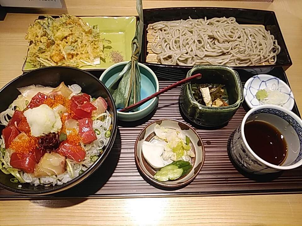 銀座久保田 季節丼とせいろ蕎麦膳 1400円 コスパ不満無し 美味い 汐留 新橋 銀座 B級 ランチ グルメ