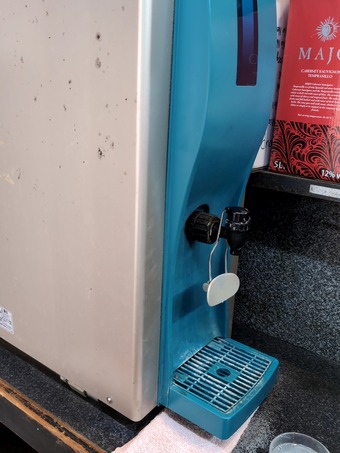 給水機 新橋汐留 さぶ郎 さぶろう