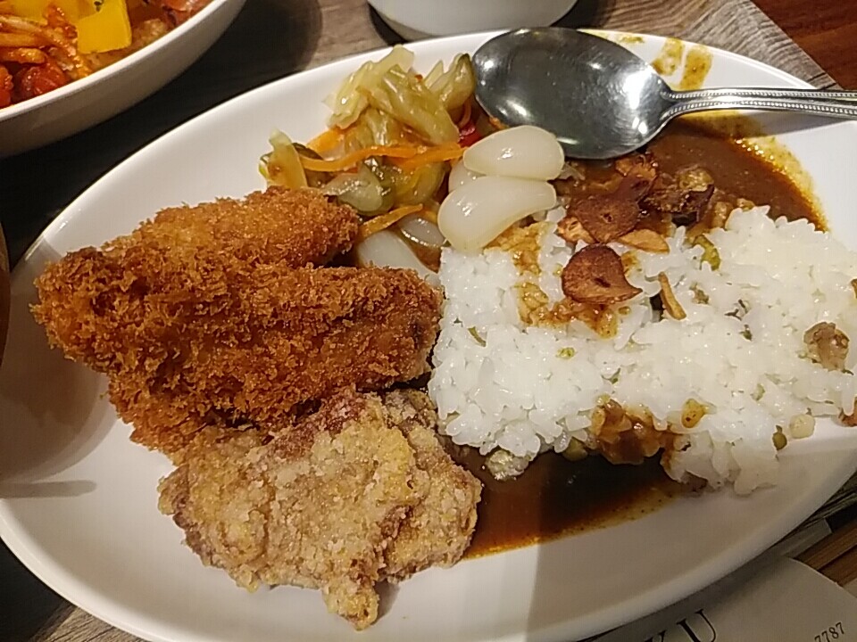 新橋ランチバイキングｃｐ最強レベル Moku モク ランチビュッフェ999円 1円でカットステーキも付く カレーが美味い 汐留 新橋 銀座 B級 ランチ グルメ