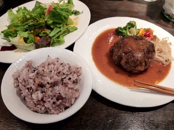 ハンバーグ コムギラボ ランチ 汐留新橋イタリア街 小麦ラボ