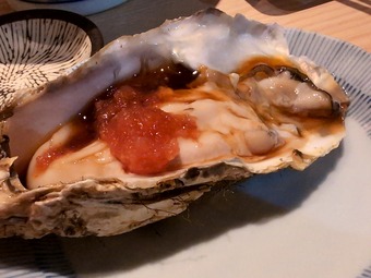 殻付き牡蠣1サービス 99円 神田 かず家 かずや 居酒屋