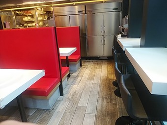 新橋ランチ 新橋ラーメン らぁ麺ドゥエイタリアン 女性に人気