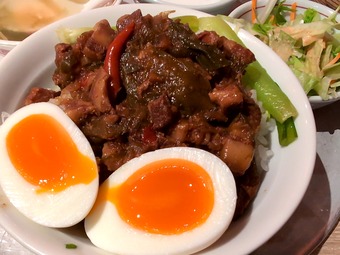 ルーロー飯 新橋 ヤンヤン飯店 ランチ 新橋ランチ