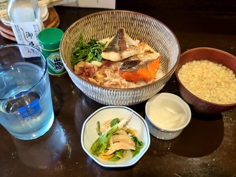 焼き魚丼 新橋 虎徹 こてつ ランチ