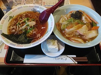 半ラーメンセット 中華丼 有楽町 謝謝ラーメン シェイシェイ