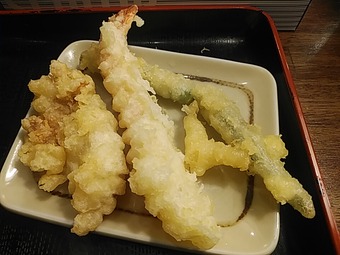 新橋 おにやんま 新橋讃岐うどん 路麺 デラックス 天ぷら