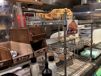 店内 西武池袋駅改札内 構内 凜や りんや 立ち食いそば 駅そば