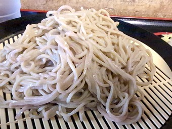 地粉切り蕎麦 国産十割 北海道雨竜うりゅう 京橋 恵み屋立ち食いそば