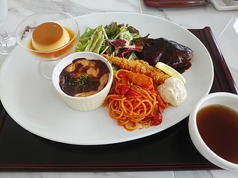 鶴舞カントリークラブ サイバー ランチ 昼飯 大人様ランチ