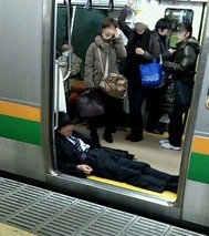 黒石さん 電車 泥酔